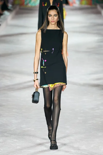 Look 2